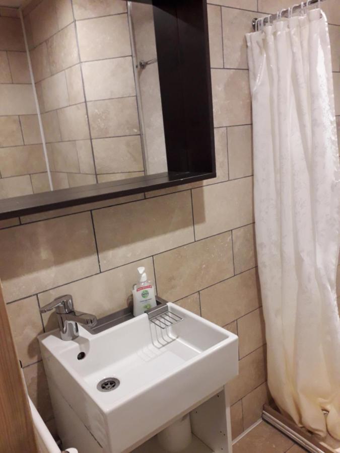 Edinb&B المظهر الخارجي الصورة